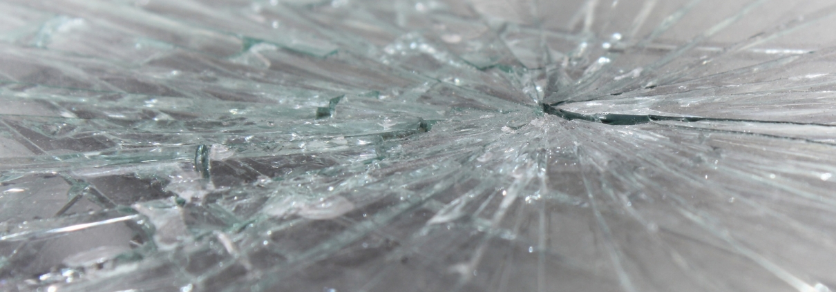 Automobile Windshield , Close-up Broken Glass